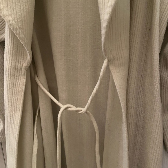 Embroidered Cream Robe - Picture 4 of 8